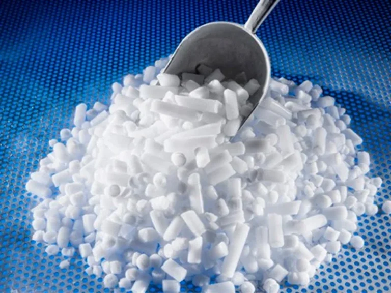 Pellets ou Nuggets? Guia Técnico para Escolher o Formato Ideal de Gelo Seco